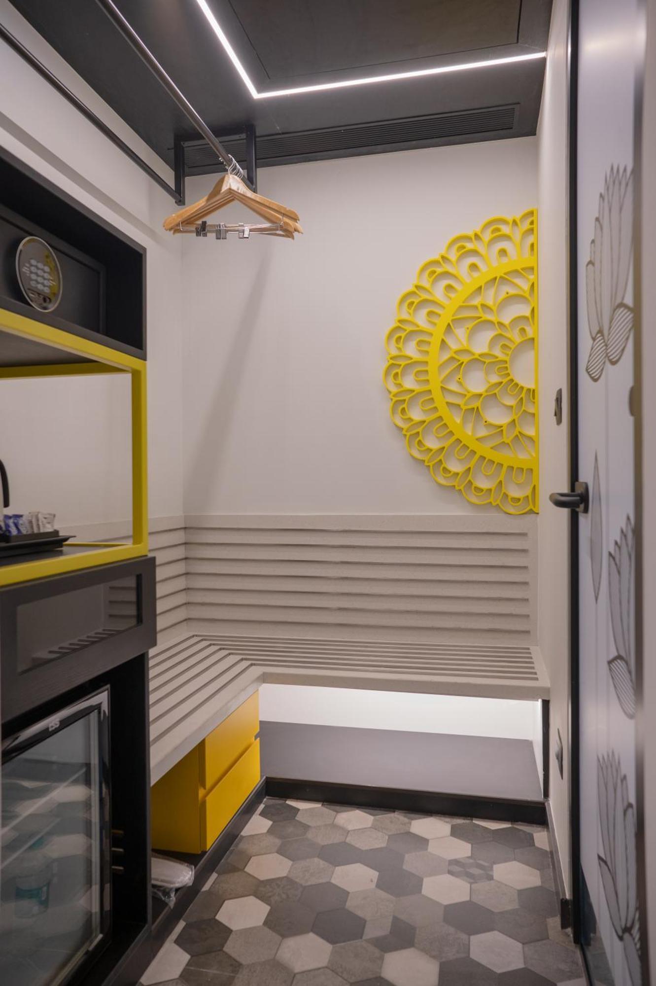 Zibe Luxe Kakinada By Grt Hotels Eksteriør bilde