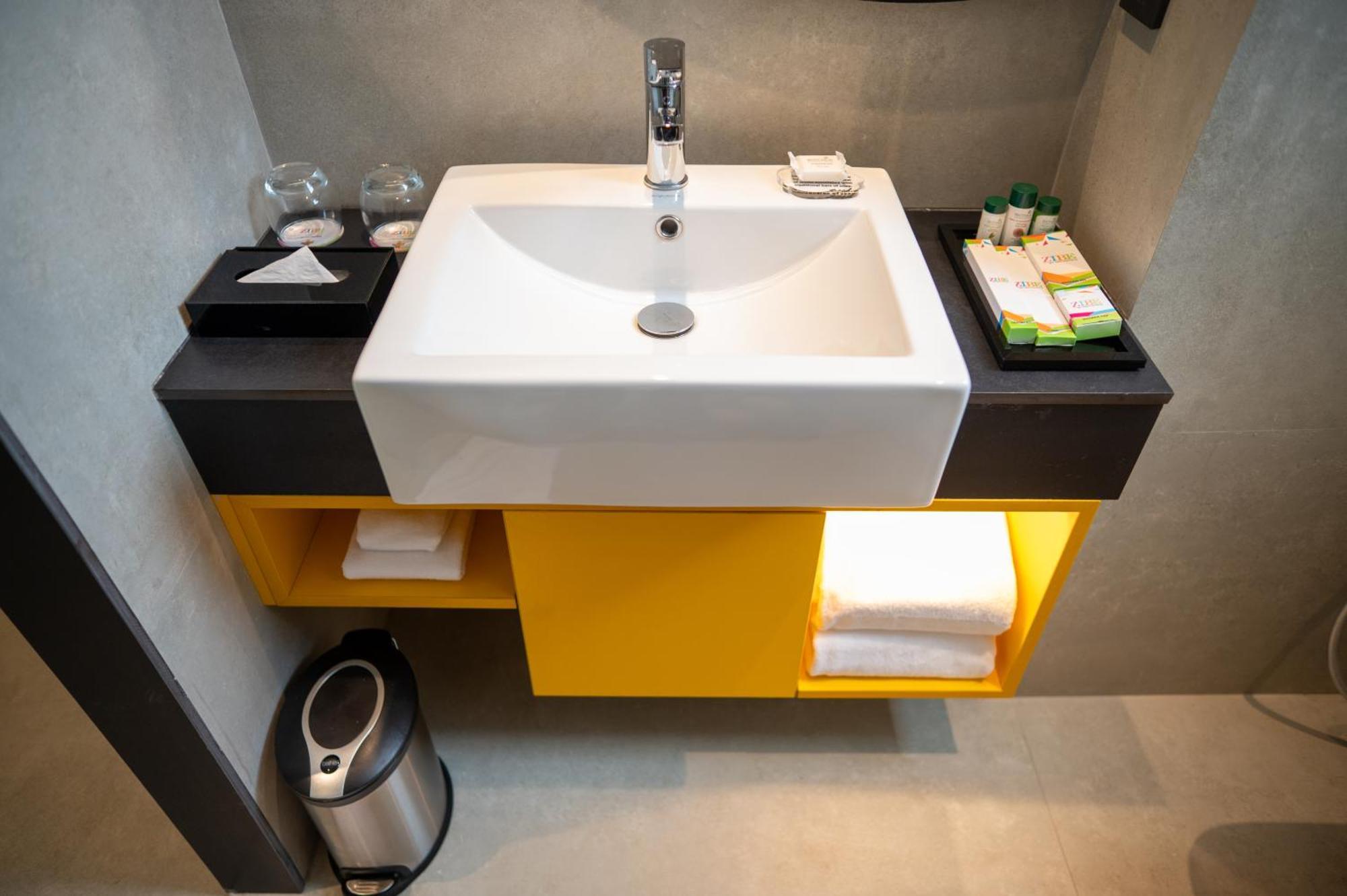 Zibe Luxe Kakinada By Grt Hotels Eksteriør bilde